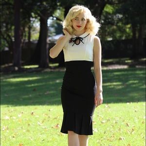 Unique vintage wiggle dress 1960s style